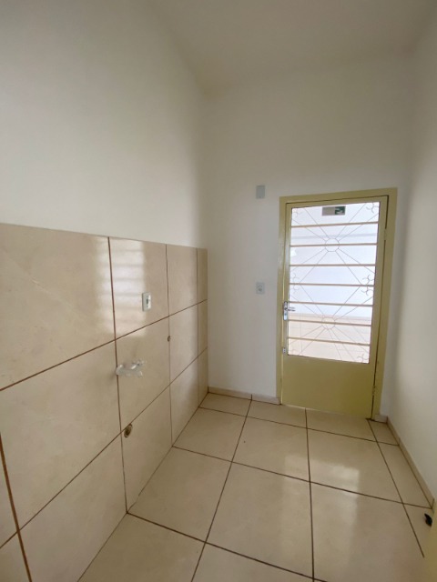 Apartamento para alugar com 2 quartos, 96m² - Foto 11