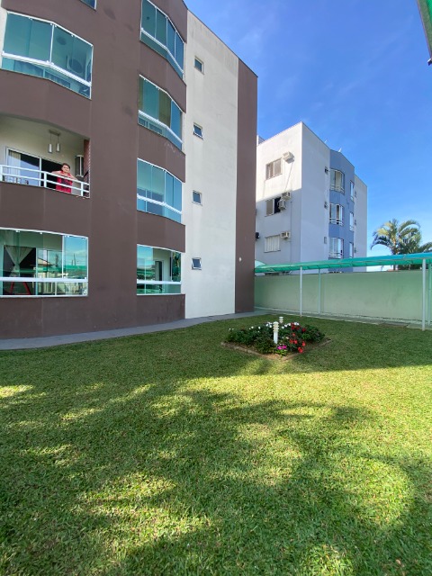 Apartamento para alugar com 2 quartos, 65m² - Foto 13