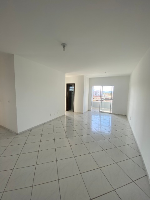 Apartamento para alugar com 2 quartos, 65m² - Foto 3