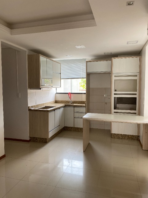 Apartamento à venda com 3 quartos, 47m² - Foto 6