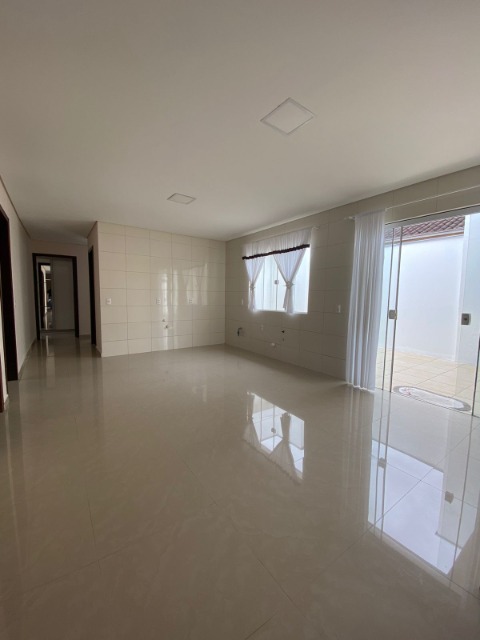 Casa, 3 quartos, 167 m² - Foto 2