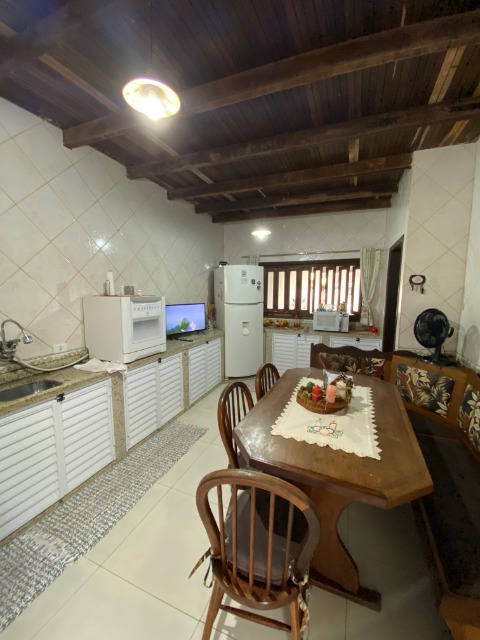 Casa à venda com 4 quartos, 300m² - Foto 4