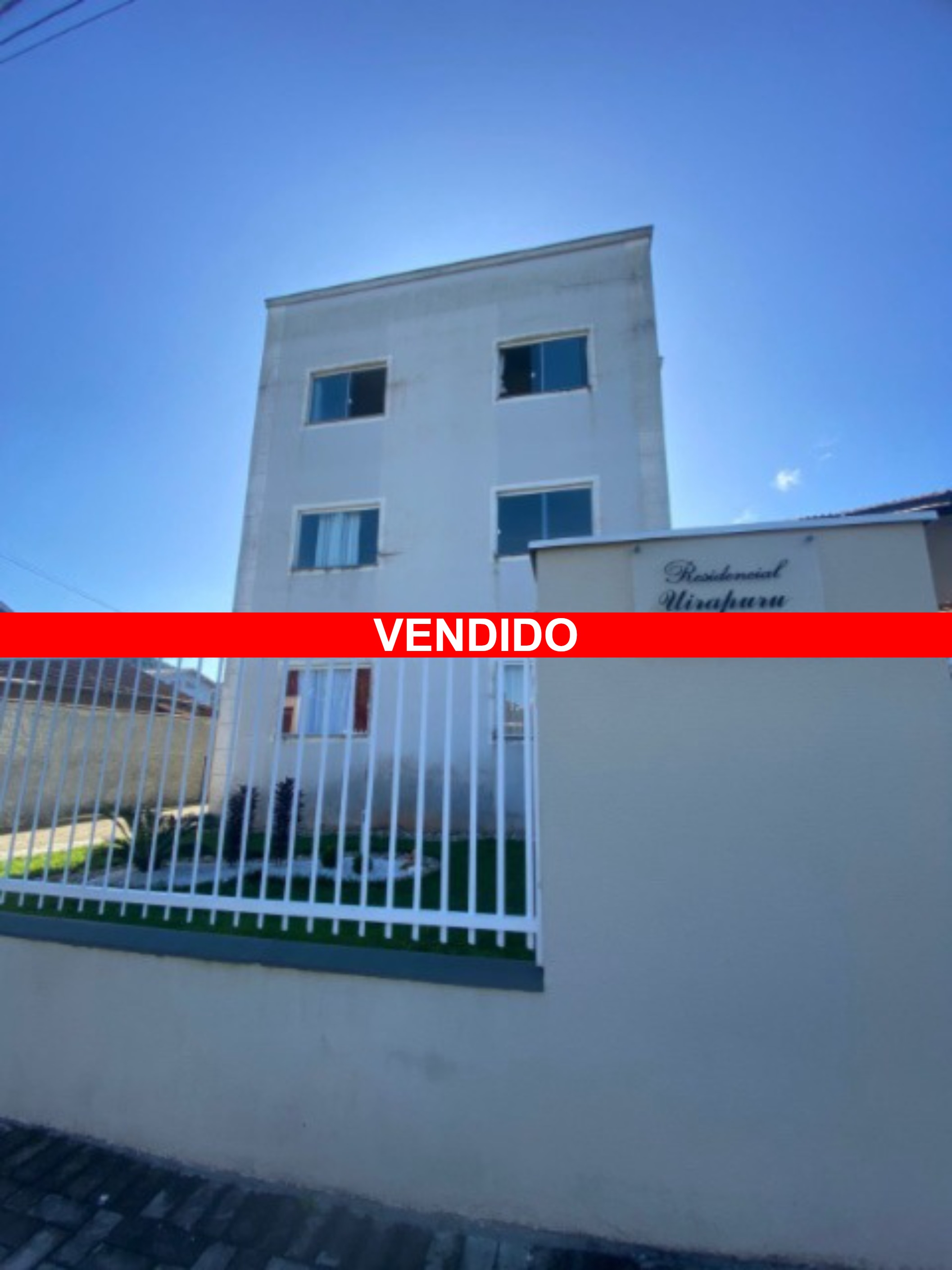 Apartamento à venda com 3 quartos, 77m² - Foto 1