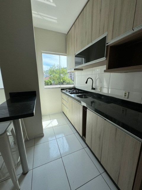 Apartamento para alugar com 2 quartos, 60m² - Foto 7
