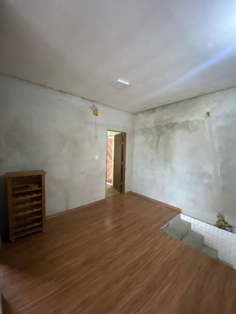 Casa à venda com 2 quartos, 360m² - Foto 7