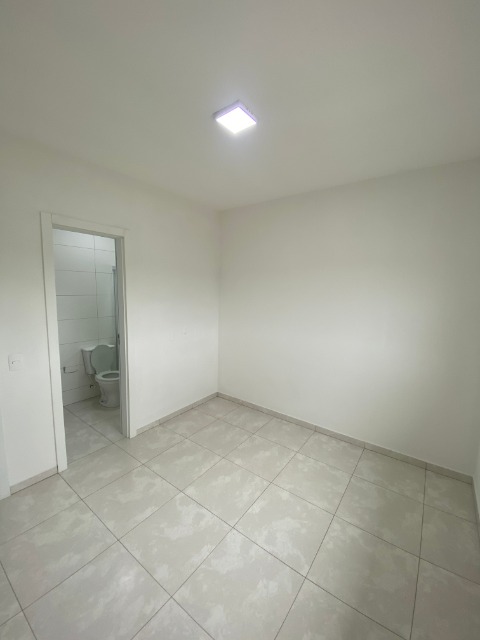Apartamento para alugar com 3 quartos, 82m² - Foto 6