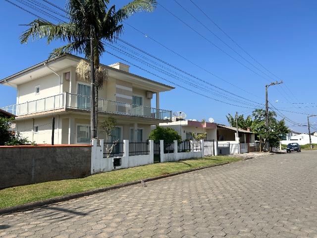 Sobrado à venda com 3 quartos, 308m² - Foto 2