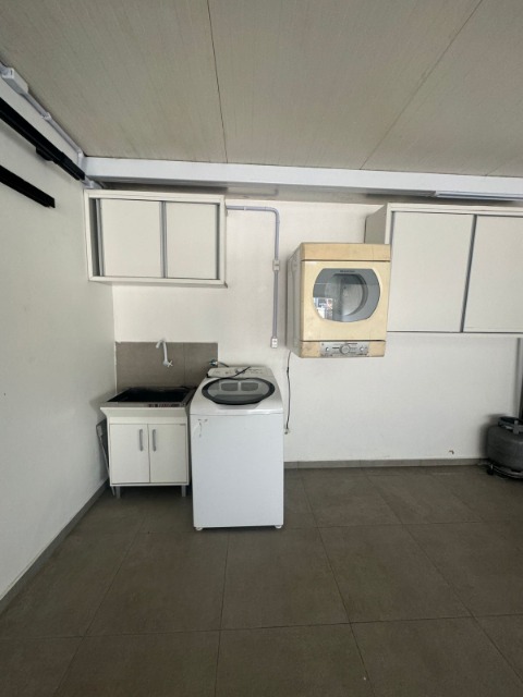 Sobrado para alugar com 4 quartos, 200m² - Foto 34