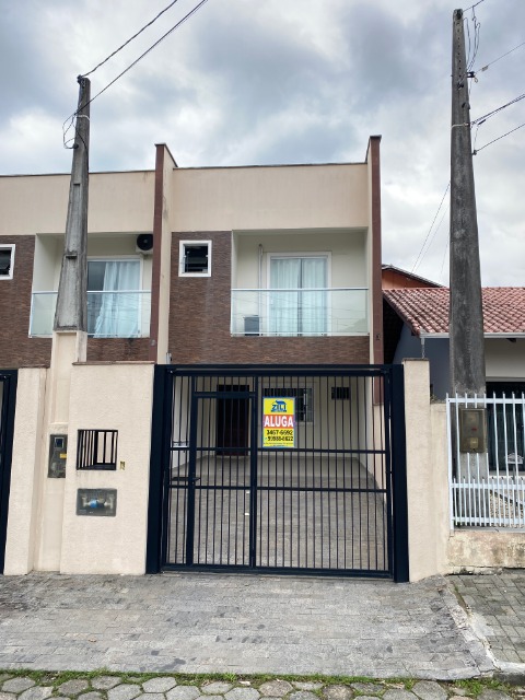 Sobrado para alugar com 3 quartos, 120m² - Foto 1