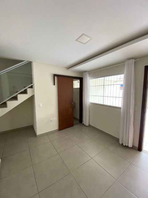 Sobrado para alugar com 3 quartos, 120m² - Foto 3