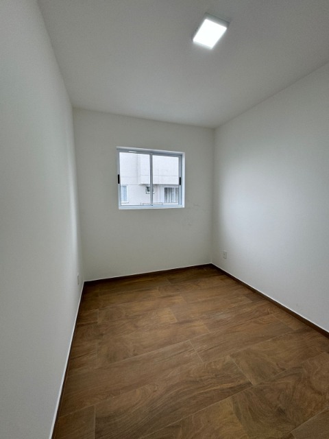 Apartamento para alugar com 2 quartos, 67m² - Foto 9