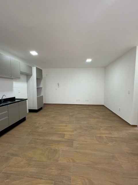 Apartamento para alugar com 2 quartos, 67m² - Foto 7