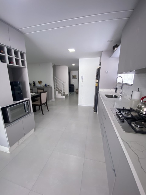 Sobrado à venda com 3 quartos, 160m² - Foto 3