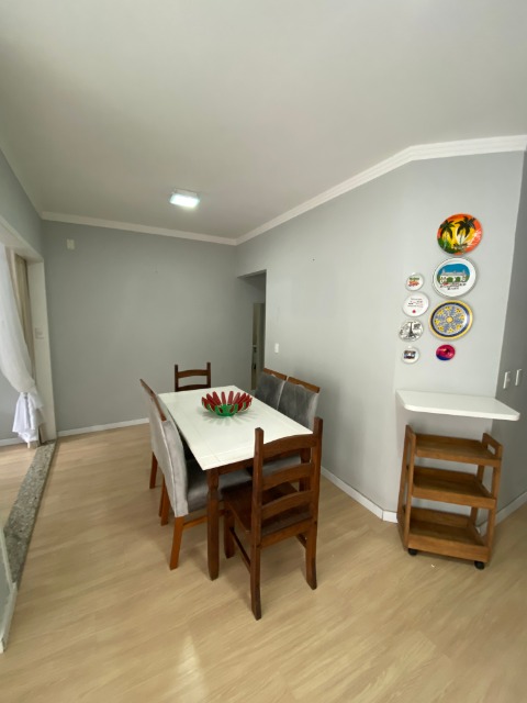 Casa à venda com 2 quartos, 52m² - Foto 6