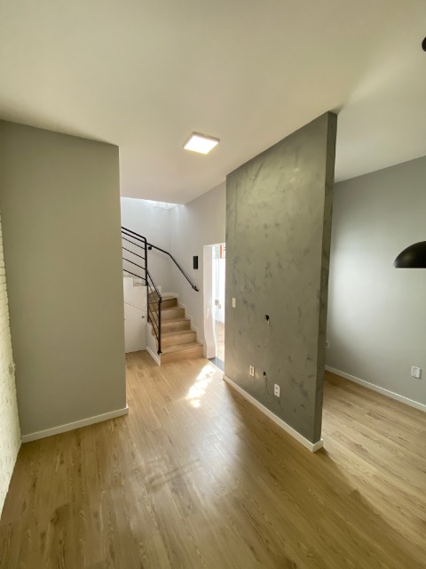 Sobrado para alugar com 2 quartos, 51m² - Foto 3