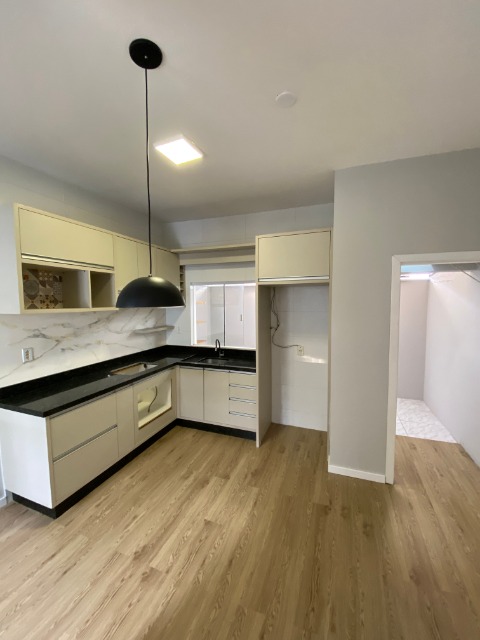 Sobrado para alugar com 2 quartos, 51m² - Foto 2
