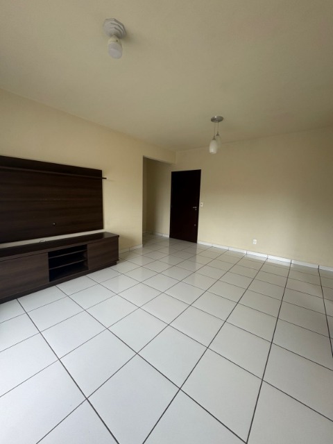 Apartamento para alugar com 2 quartos, 100m² - Foto 4