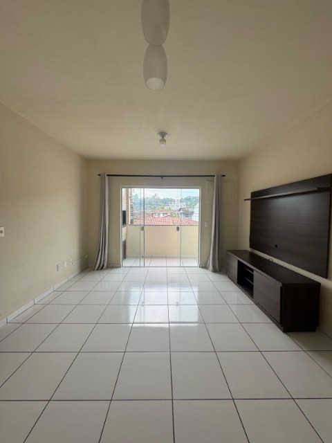 Apartamento para alugar com 2 quartos, 100m² - Foto 2