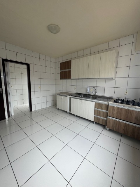 Apartamento para alugar com 2 quartos, 100m² - Foto 6