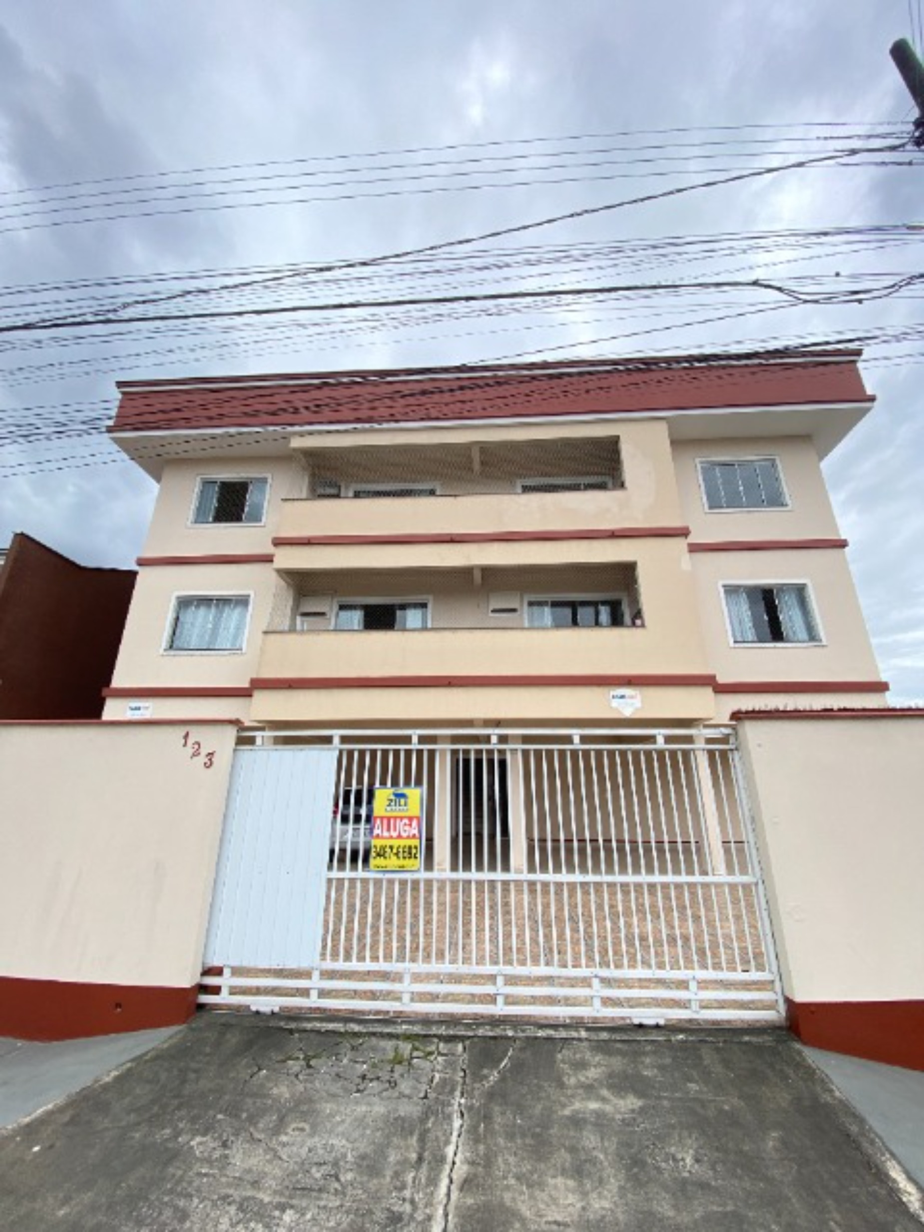 Apartamento para alugar com 2 quartos, 100m² - Foto 1