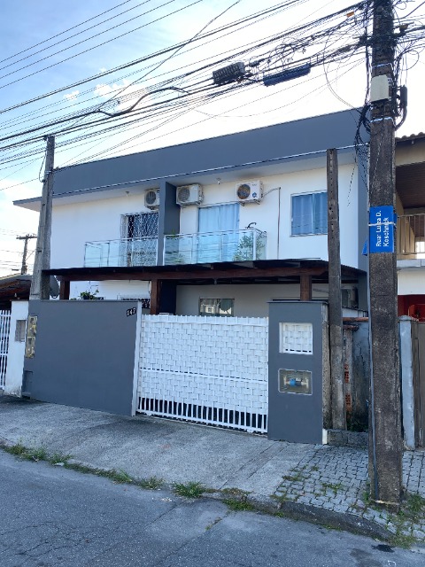 Sobrado à venda com 2 quartos, 66m² - Foto 1