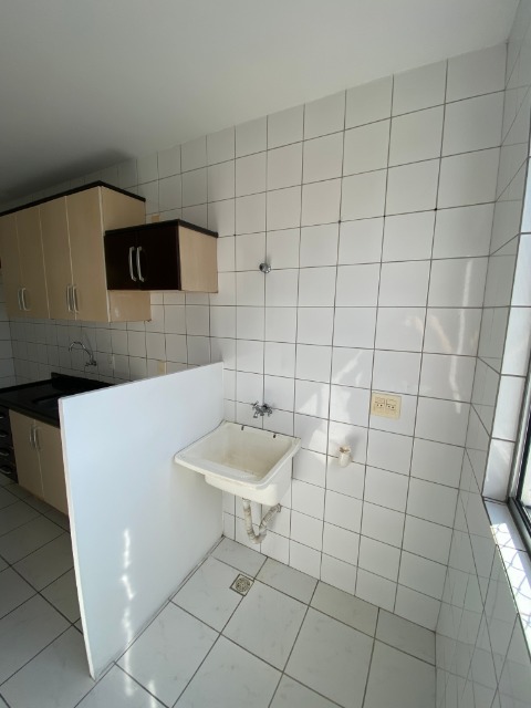 Apartamento para alugar com 2 quartos, 51m² - Foto 6
