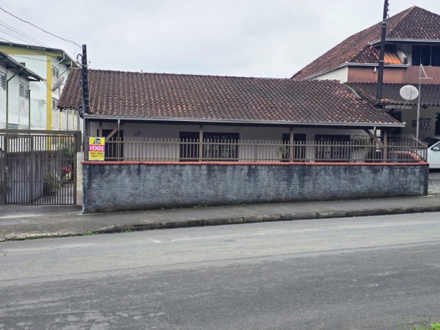 Sobrado, 9 quartos, 310 m² - Foto 1