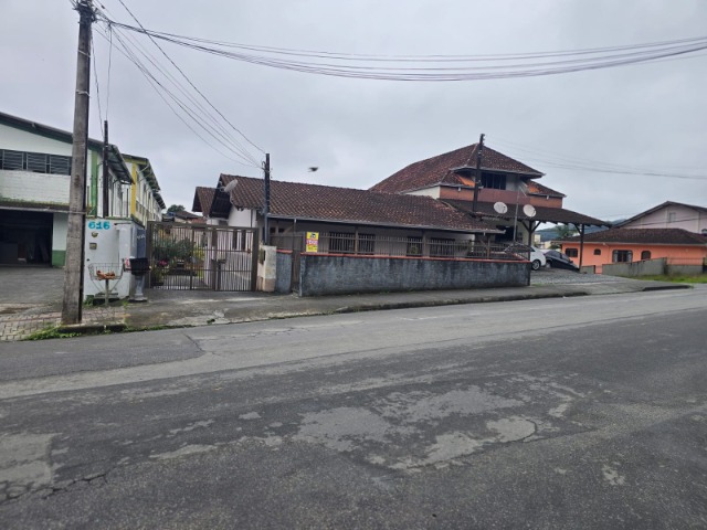 Sobrado, 9 quartos, 310 m² - Foto 2