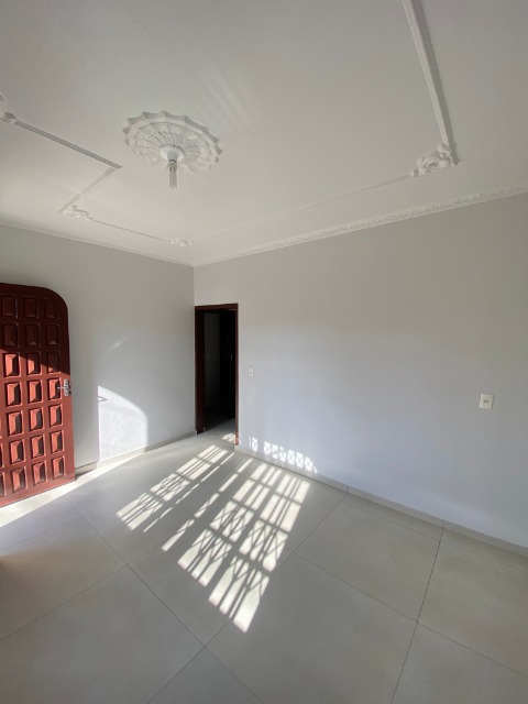 Casa para alugar com 3 quartos, 90m² - Foto 5