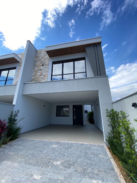 Sobrado, 3 quartos, 176 m² - Foto 1