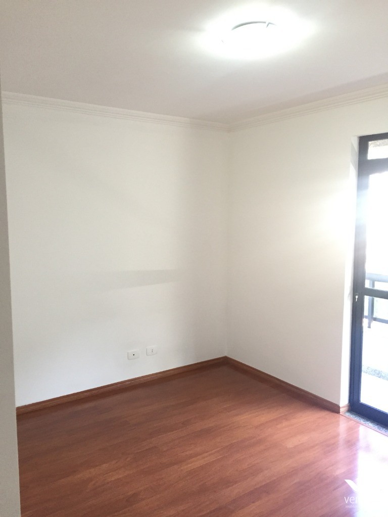 Apartamento à venda com 3 quartos, 142m² - Foto 9