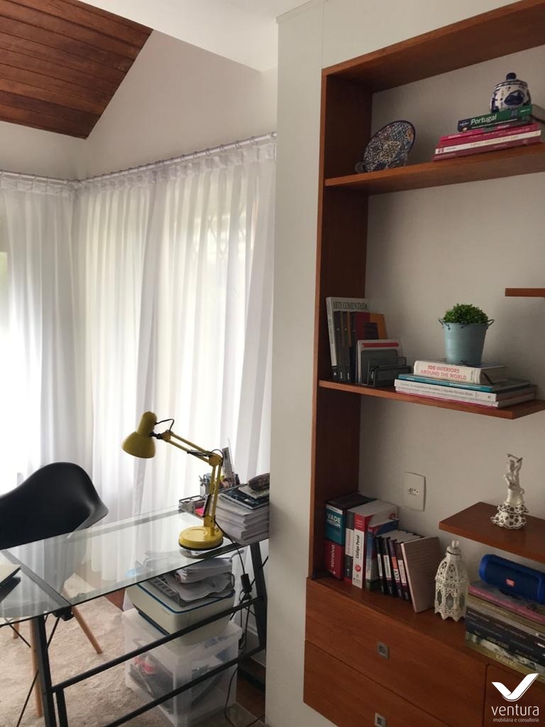 Casa à venda com 4 quartos, 300m² - Foto 9