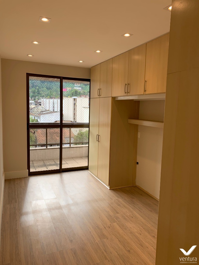 Cobertura à venda com 3 quartos, 200m² - Foto 5