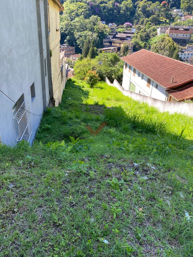 Terreno à venda, 737m² - Foto 1