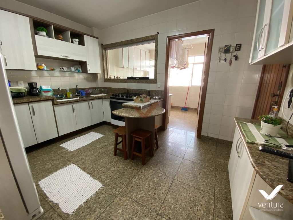 Apartamento à venda com 4 quartos, 200m² - Foto 35