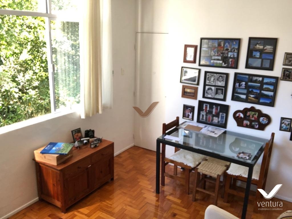 Apartamento à venda com 2 quartos, 60m² - Foto 2