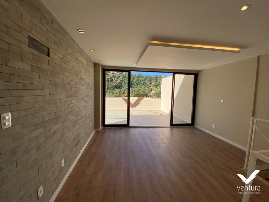 Cobertura à venda com 4 quartos, 224m² - Foto 1