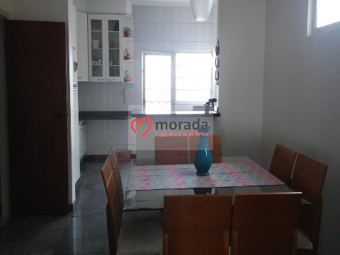 Casa à venda com 3 quartos, 200m² - Foto 7