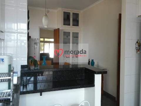 Casa à venda com 3 quartos, 200m² - Foto 8