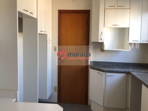 Apartamento à venda com 3 quartos, 175m² - Foto 8