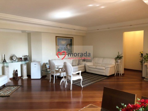 Apartamento à venda com 3 quartos, 189m² - Foto 4