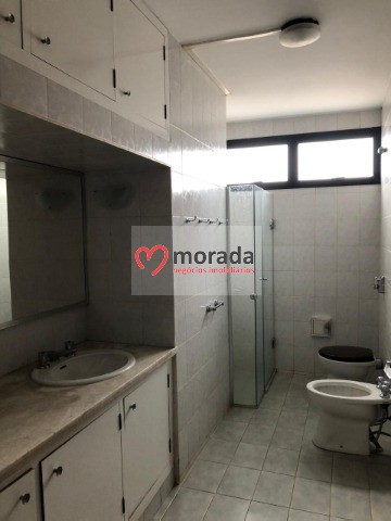 Apartamento à venda com 3 quartos, 154m² - Foto 8