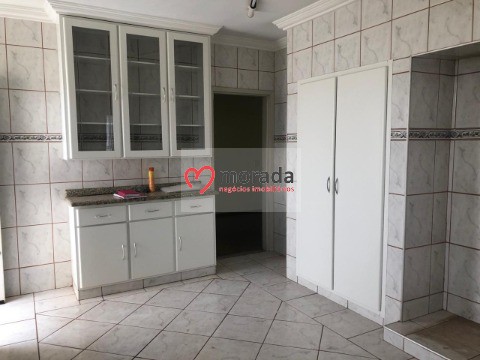 Casa à venda com 3 quartos, 184m² - Foto 17