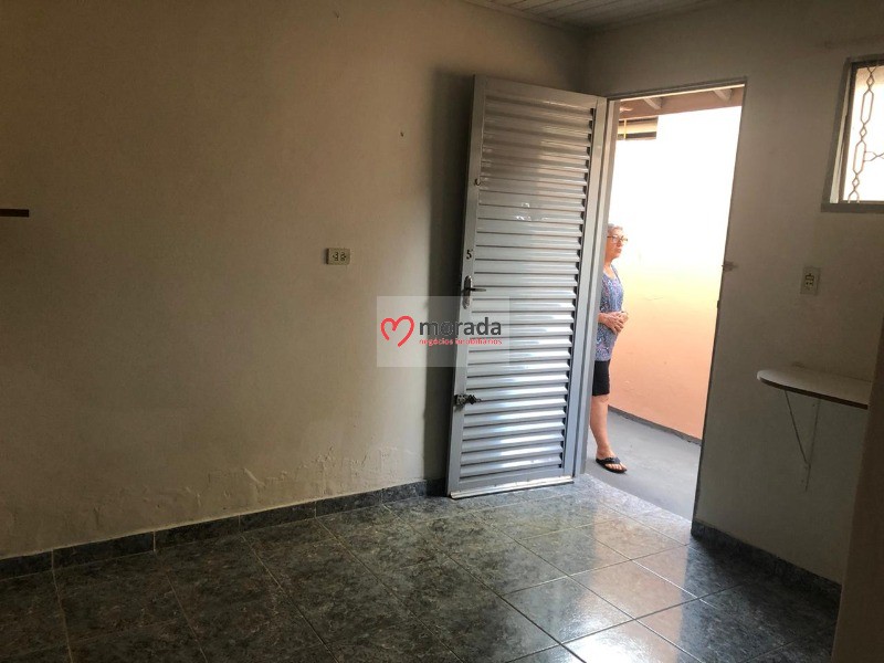 Casa à venda com 10 quartos, 225m² - Foto 28