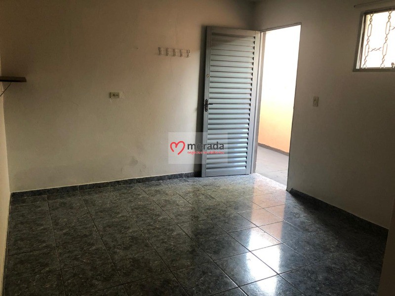 Casa à venda com 10 quartos, 225m² - Foto 32