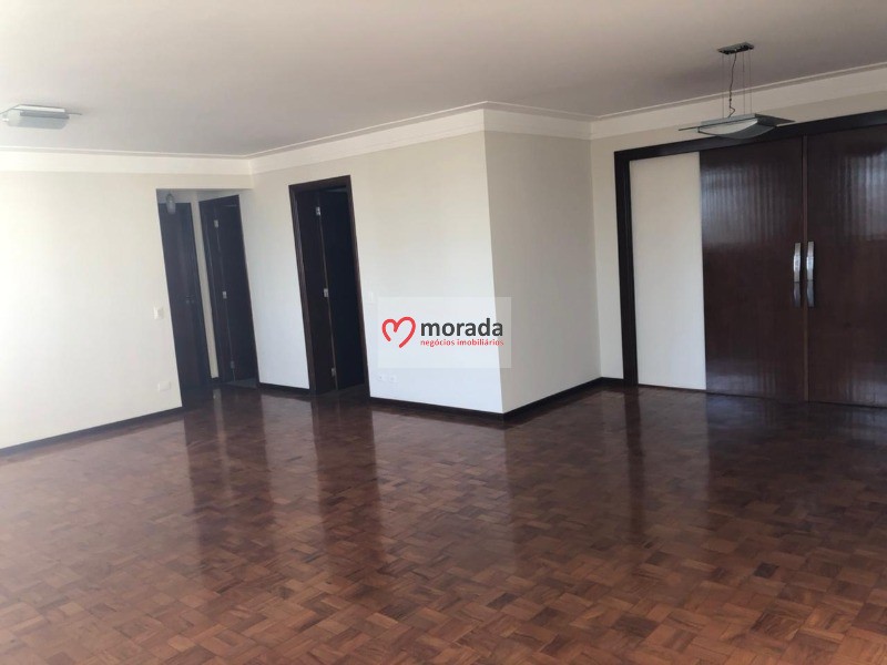 Apartamento à venda com 3 quartos, 150m² - Foto 2