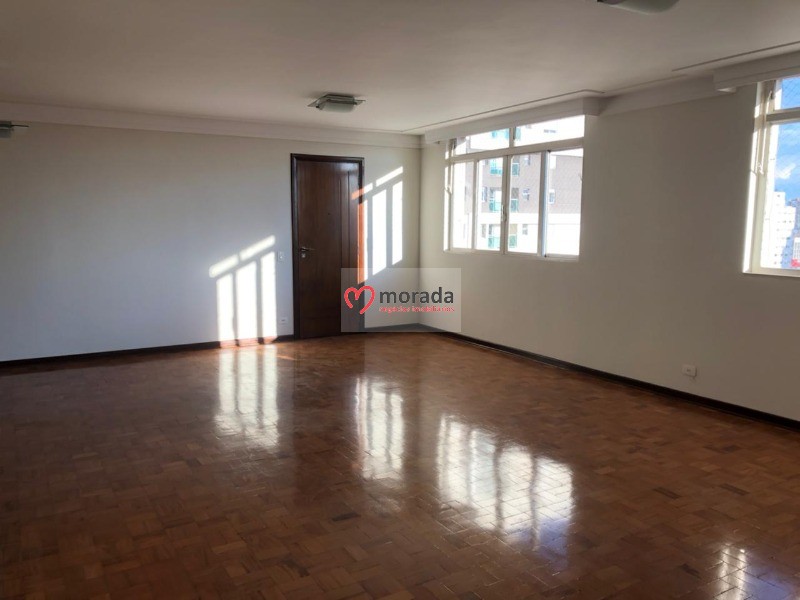 Apartamento à venda com 3 quartos, 150m² - Foto 3