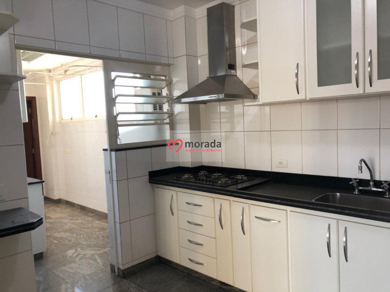 Apartamento à venda com 3 quartos, 150m² - Foto 26