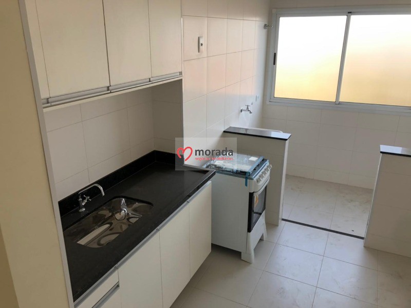 Apartamento à venda com 3 quartos, 69m² - Foto 2