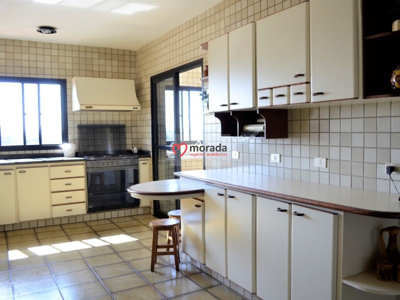 Apartamento à venda com 4 quartos, 211m² - Foto 26